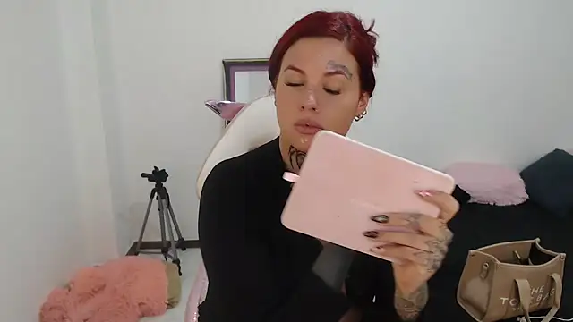 Snapshot of Maddy_Vicius19 chatting on 10-03-25, 09:12 Maddy Vicius19 online show from 10-03-25, 09:12