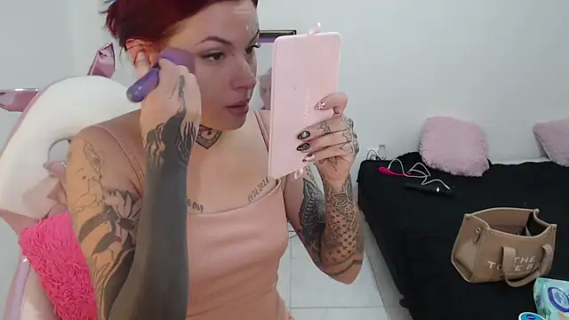 Snapshot of Maddy_Vicius19 chatting on 10-04-25, 08:29 Maddy Vicius19 online show from 10-04-25, 08:29