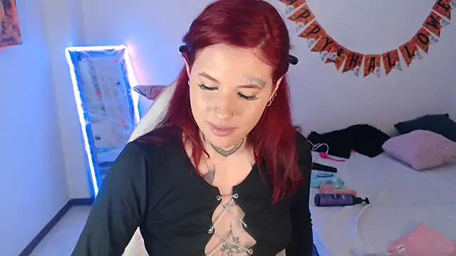 Snapshot of Maddy_Vicius19 chatting on 10-30-25, 08:31 Maddy Vicius19 online show from 10-30-25, 08:31