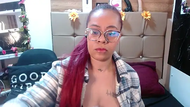 Snapshot of MIA__SPENCER chatting on 10-07-25, 03:53 MIA SPENCER online show from 10-07-25, 03:53