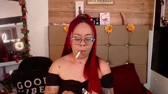 Snapshot of MIA__SPENCER chatting on 10-16-25, 06:42 MIA SPENCER online show from 10-16-25, 06:42