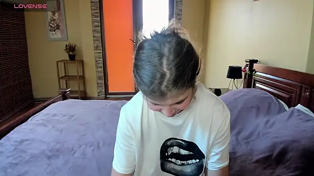 Lilly Jess online show from 09-15-25, 12:16