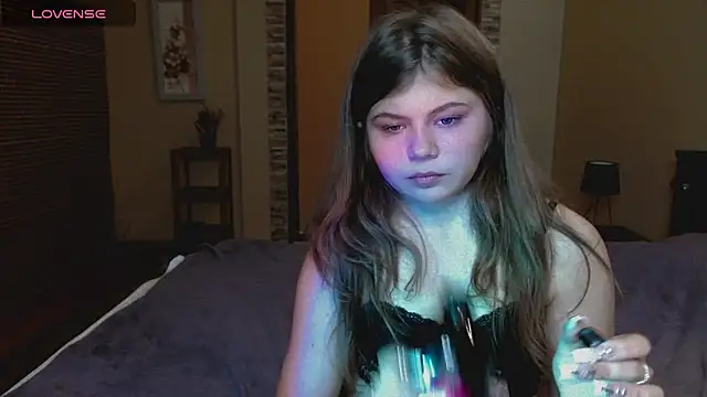 Lilly Jess online show from 10-02-25, 06:37