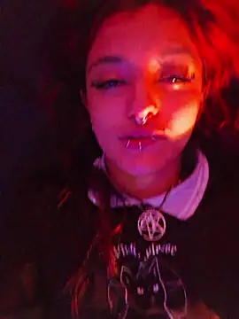 carolinerue online show from 04-15-26, 06:48