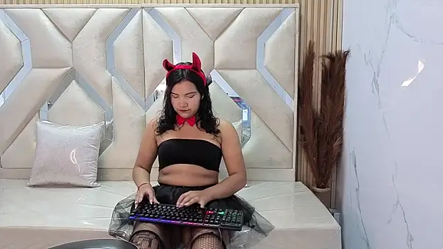 antonela tp online show from 10-25-25, 01:07