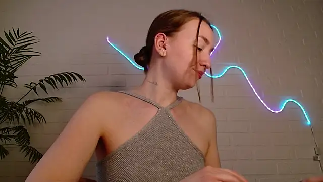 WhitePrincessLuna online show from 02-11-26, 02:22