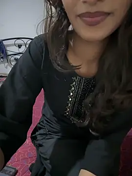 Snapshot of Drive_girl chatting on 09-29-25, 07:51 Drive girl online show from 09-29-25, 07:51
