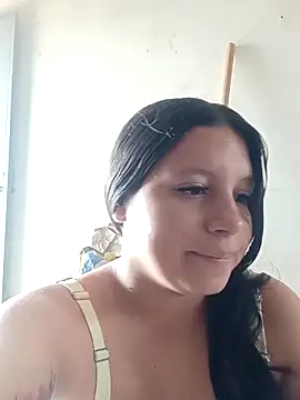 Snapshot of Shell_Latina chatting on 09-25-25, 01:59 Shell Latina online show from 09-25-25, 01:59