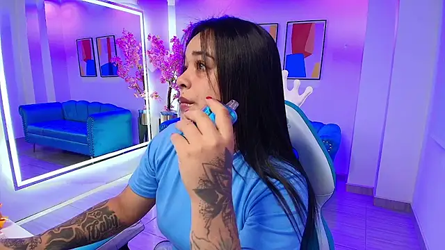 Snapshot of Black_roseee chatting on 10-04-25, 03:59 Black roseee online show from 10-04-25, 03:59