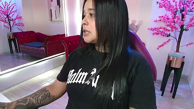 Snapshot of Black_roseee chatting on 10-25-25, 03:14 Black roseee online show from 10-25-25, 03:14