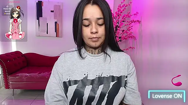 Snapshot of Black_roseee chatting on 11-15-25, 04:10 Black roseee online show from 11-15-25, 04:10