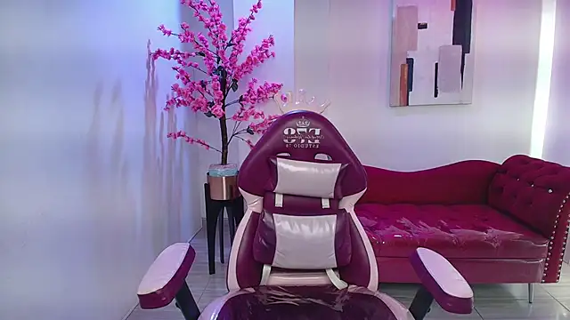 Snapshot of Black_roseee chatting on 11-20-25, 03:28 Black roseee online show from 11-20-25, 03:28