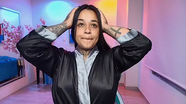 Snapshot of Black_roseee chatting on 12-02-25, 07:47 Black roseee online show from 12-02-25, 07:47