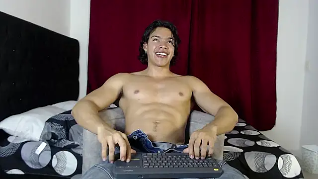 adriel escalante online show from 01-10-26, 04:14