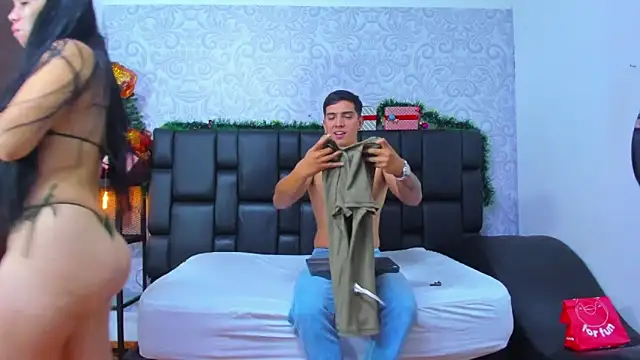 Sarahwalkerr online show from 11-27-25, 04:53