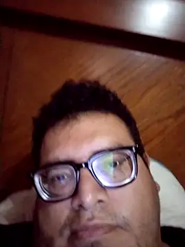 Santiagoqro85 online show from 10-08-25, 12:47