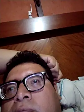 Santiagoqro85 online show from 10-09-25, 03:26