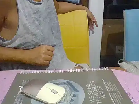 Snapshot of couple_damla chatting on 09-12-25, 07:03 couple damla online show from 09-12-25, 07:03