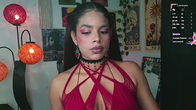 Raven luv online show from 09-19-25, 01:18