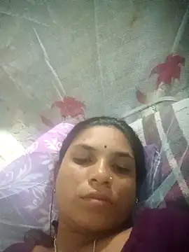 Snapshot of Notyriya7 chatting on 10-08-25, 04:04 Notyriya7 online show from 10-08-25, 04:04
