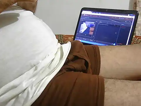Famit025 online show from 07-10-26, 06:43