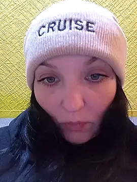 Snapshot of Breezy_88 chatting on 10-27-25, 10:30 Breezy 88 online show from 10-27-25, 10:30