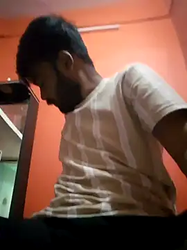 Snapshot of soniriyaa010101 chatting on 10-24-25, 04:09 soniriyaa010101 online show from 10-24-25, 04:09