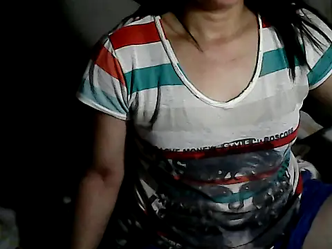 Snapshot of yoursPinayMama1682 chatting on 09-20-25, 12:11 yoursPinayMama1682 online show from 09-20-25, 12:11