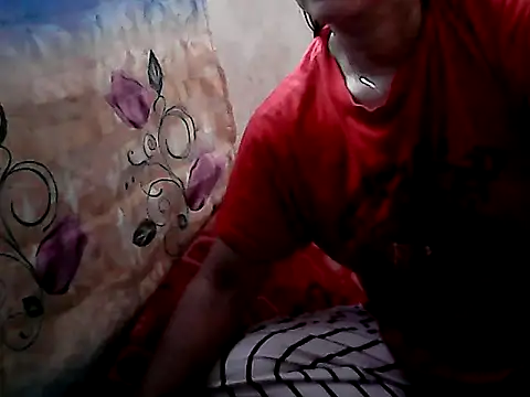 Snapshot of yoursPinayMama1682 chatting on 09-25-25, 01:42 yoursPinayMama1682 online show from 09-25-25, 01:42