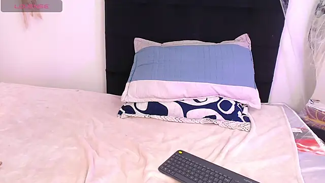Snapshot of aurelyne_gp chatting on 10-09-25, 11:19 aurelyne gp online show from 10-09-25, 11:19