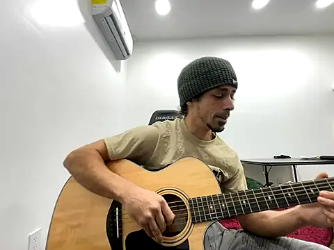 Snapshot of Stringin69 chatting on 11-18-25, 07:51 Stringin69 online show from 11-18-25, 07:51