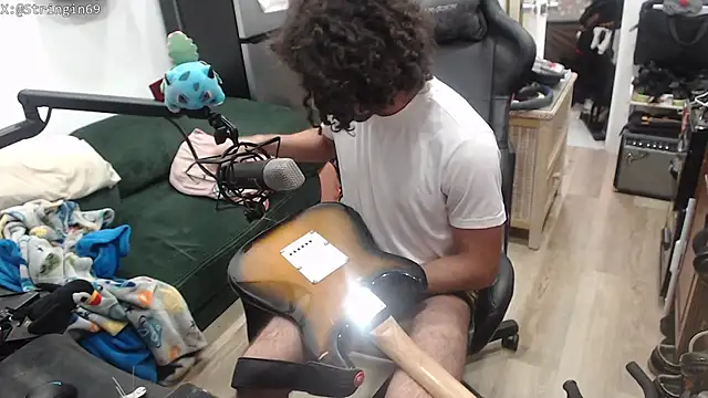 Stringin69 online show from 07-11-26, 05:04