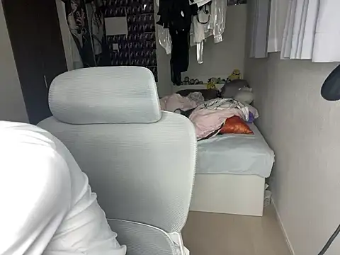 Snapshot of naginagisan chatting on 07-06-26, 12:02 naginagisan online show from 07-06-26, 12:02