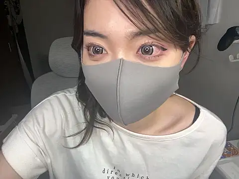 Snapshot of naginagisan chatting on 07-24-26, 11:30 naginagisan online show from 07-24-26, 11:30