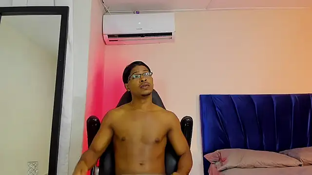 Snapshot of cassian_gold chatting on 01-07-26, 04:48 cassian gold online show from 01-07-26, 04:48