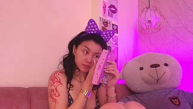 april bennett online show from 11-13-25, 12:26