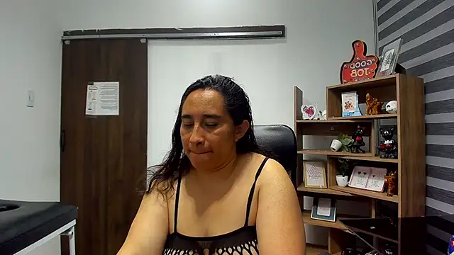 LeilaSmith  online show from 07-09-26, 11:03