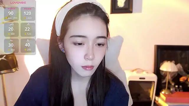 Wfrost0707 online show from 12-04-25, 06:55