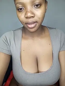 MilfBoobsxx online show from 03-19-26, 04:44