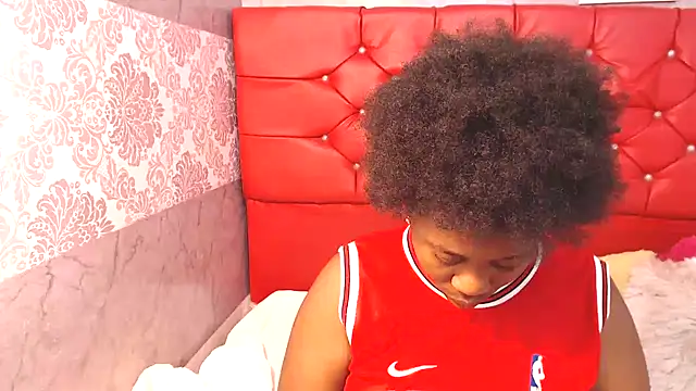 Snapshot of amijacobs chatting on 10-24-25, 02:30 amijacobs online show from 10-24-25, 02:30