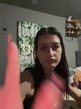 Snapshot of Caroline_daring chatting on 04-29-26, 12:16 Caroline daring online show from 04-29-26, 12:16