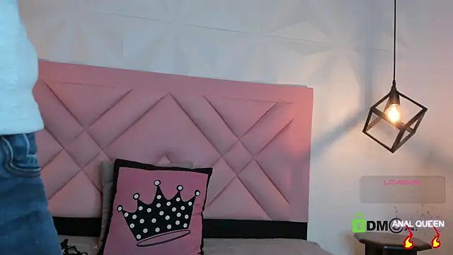 Snapshot of Caroline_daring chatting on 05-01-26, 11:48 Caroline daring online show from 05-01-26, 11:48