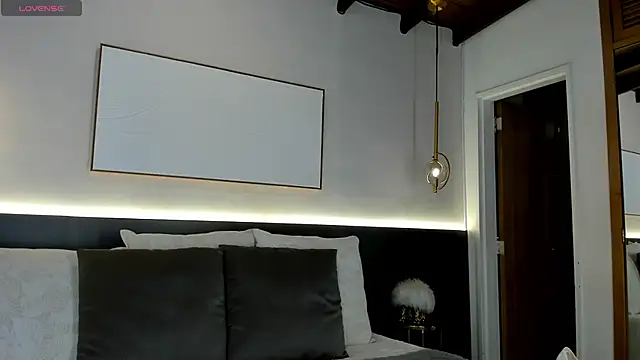 VictoriaShelby online show from 09-17-25, 11:34