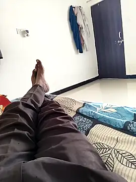 Snapshot of Chanderi19 chatting on 11-21-25, 09:52 Chanderi19 online show from 11-21-25, 09:52