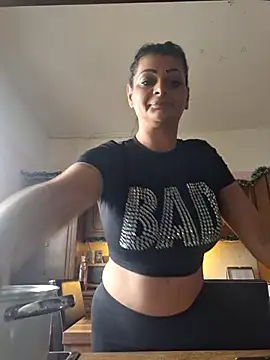 Pillango1212 online show from 02-04-26, 12:22