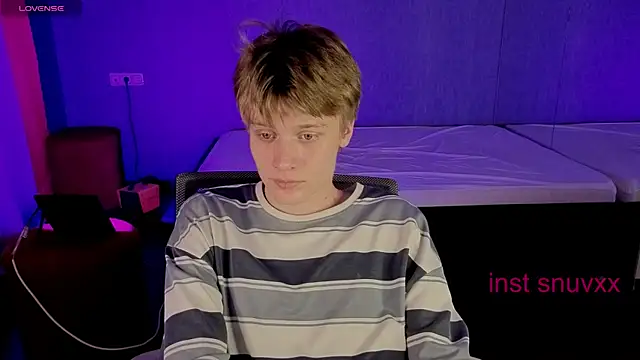 LouieEvans online show from 10-10-25, 04:06