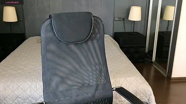 LouieEvans online show from 10-28-25, 08:55