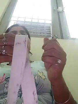 Snapshot of Hot-Pooja25 chatting on 09-20-25, 09:32 Hot-Pooja25 online show from 09-20-25, 09:32