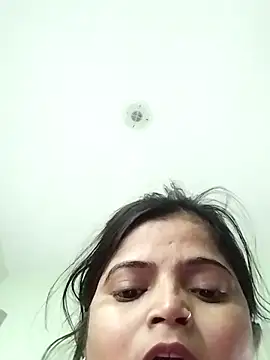 Snapshot of Hot-Pooja25 chatting on 01-16-26, 03:21 Hot-Pooja25 online show from 01-16-26, 03:21