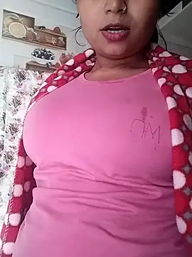 Snapshot of Hot-Pooja25 chatting on 02-04-26, 02:17 Hot-Pooja25 online show from 02-04-26, 02:17